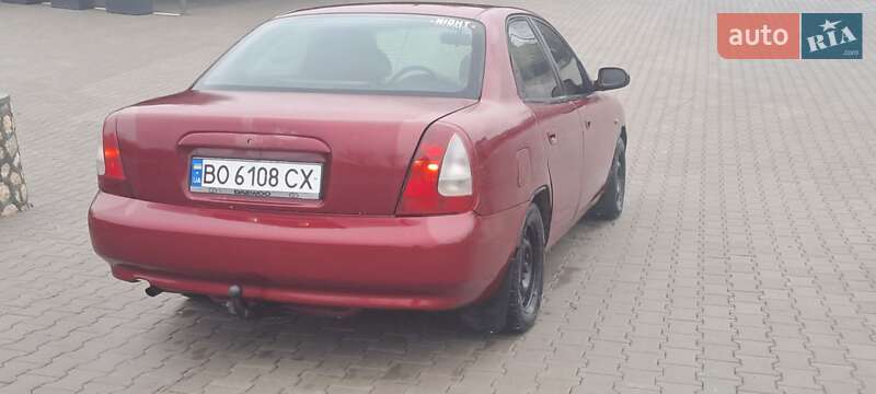 Седан Daewoo Nubira 1998 в Підволочиську