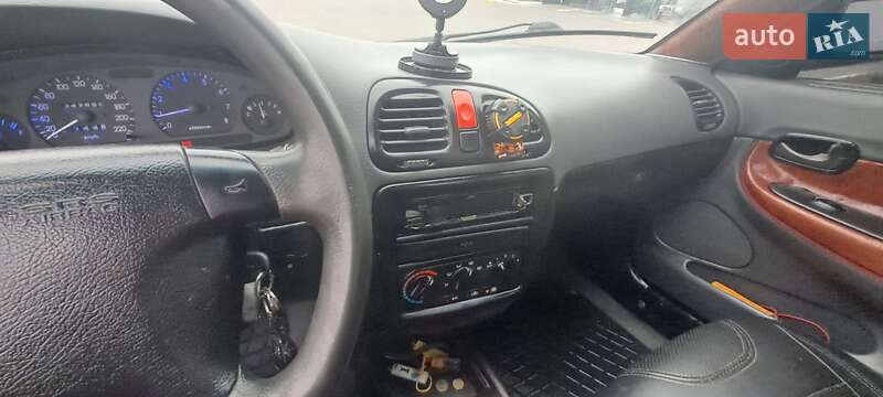 Седан Daewoo Nubira 1998 в Підволочиську