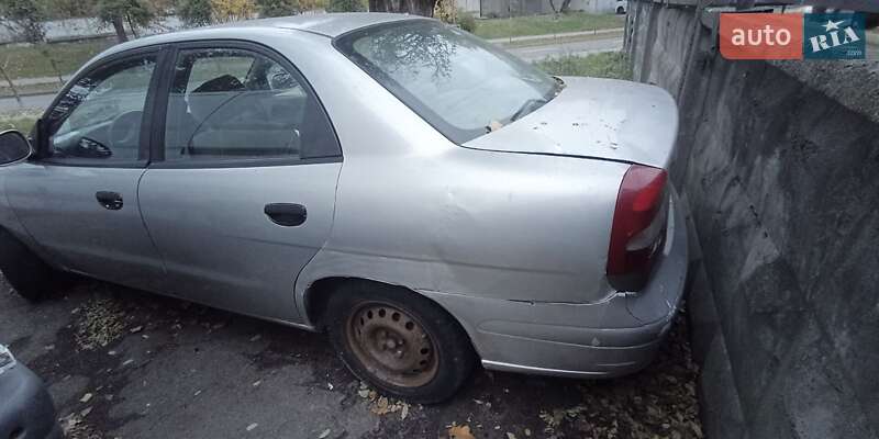 Седан Daewoo Nubira 2003 в Києві