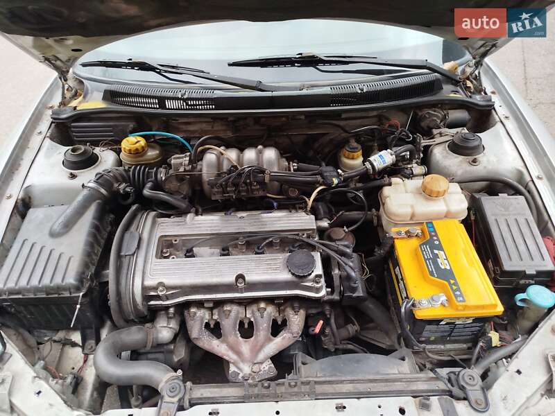 Седан Daewoo Nubira 1998 в Запорожье