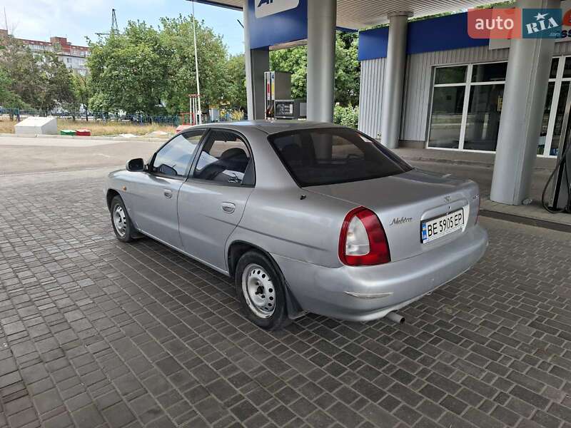 Седан Daewoo Nubira 1998 в Миколаєві