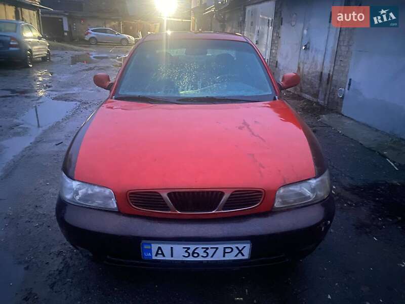 Седан Daewoo Nubira 1998 в Киеве