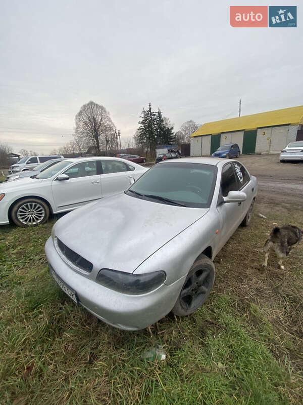 Седан Daewoo Nubira 1998 в Киеве