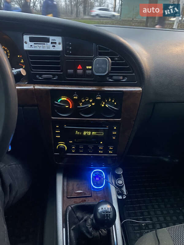 Седан Daewoo Nubira 2002 в Павлограде