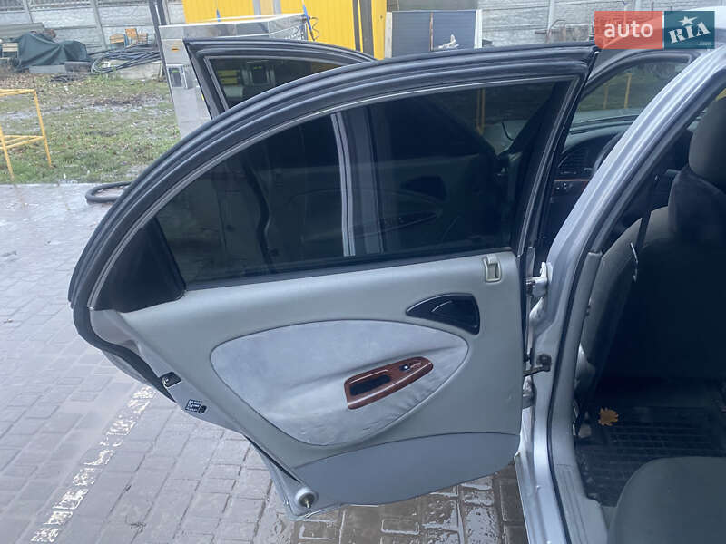 Седан Daewoo Nubira 2002 в Павлограде