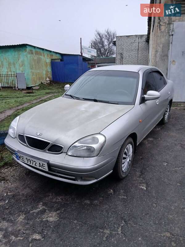 Седан Daewoo Nubira 2003 в Павлограді
