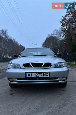 Седан Daewoo Nubira 1998 в Бобровице