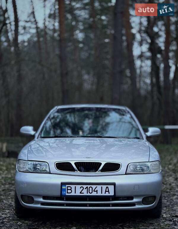 Седан Daewoo Nubira 1998 в Карловке