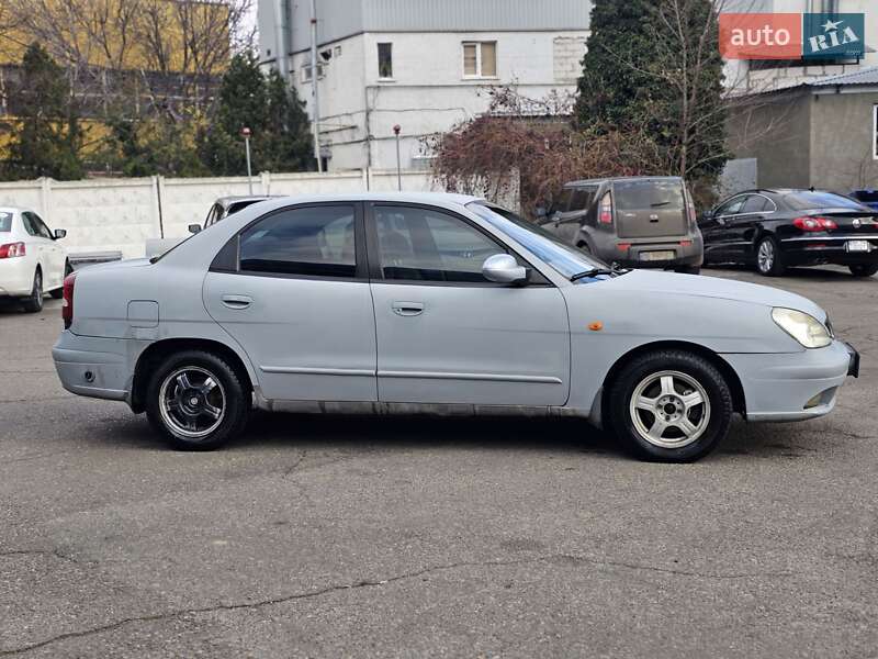 Седан Daewoo Nubira 2003 в Одессе