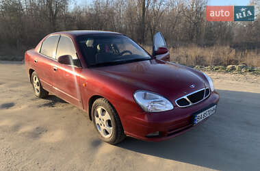Седан Daewoo Nubira 2003 в Светловодске