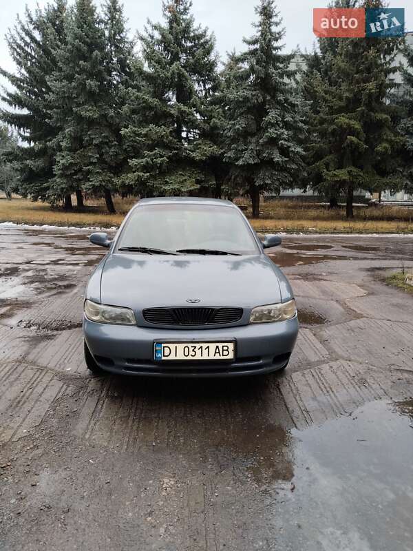 Седан Daewoo Nubira 1998 в Чутове