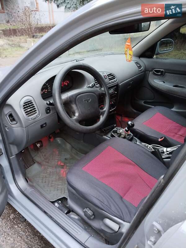 Седан Daewoo Nubira 1998 в Чутове