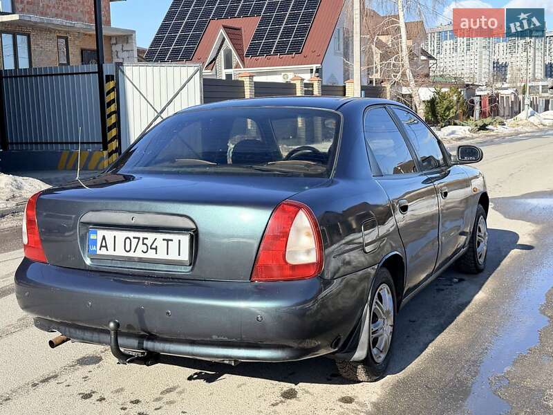 Седан Daewoo Nubira 1998 в Буче
