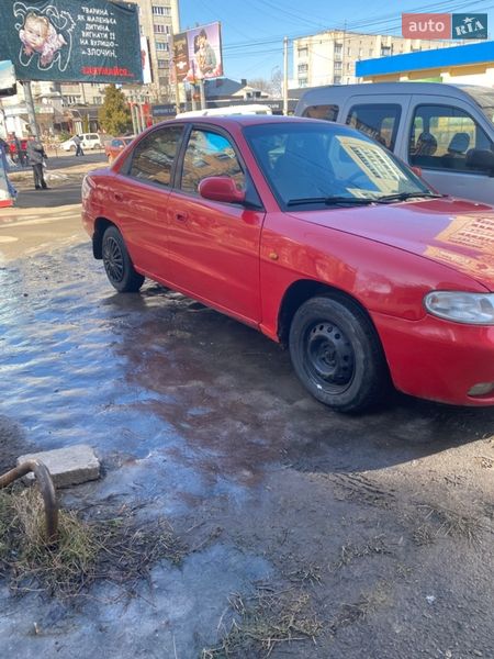 Седан Daewoo Nubira 1998 в Бердичеве