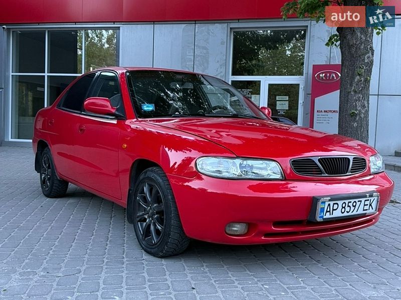 Седан Daewoo Nubira 1998 в Запорожье