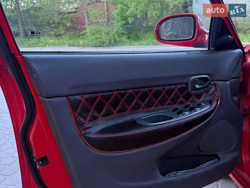 Седан Daewoo Nubira 1998 в Запорожье
