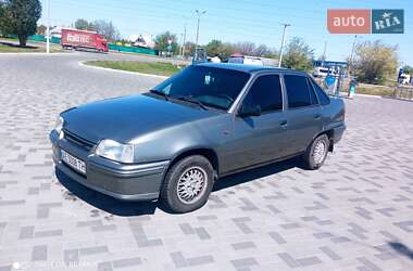 Седан Daewoo Racer 1995 в Днепре