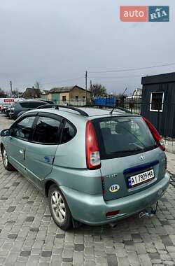 Минивэн Daewoo Rezzo 2004 в 