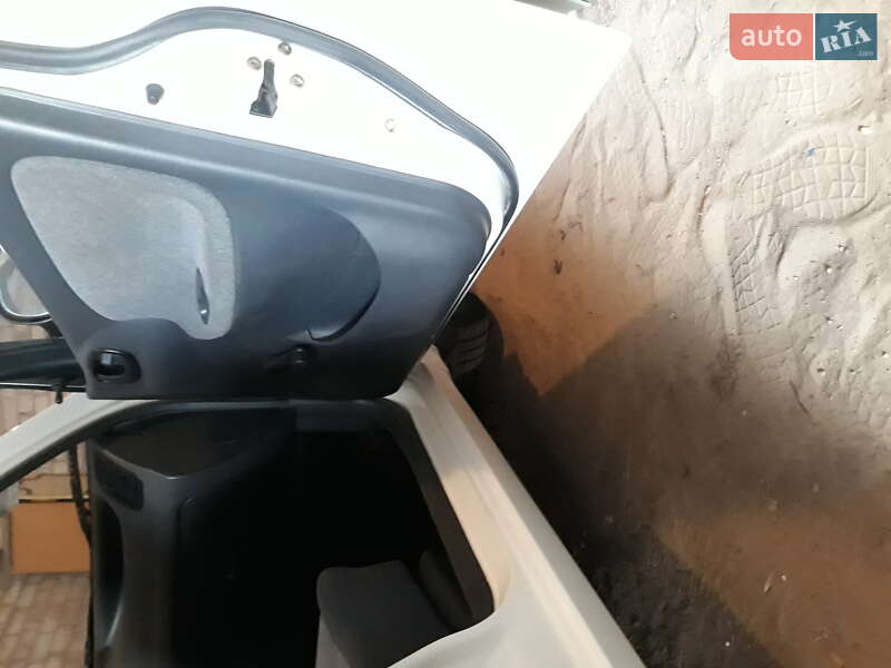 Седан Daewoo Sens 2004 в Харькове