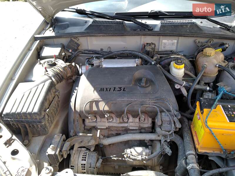 Седан Daewoo Sens 2005 в Теплику