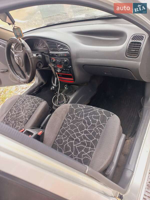 Седан Daewoo Sens 2004 в Тернополі