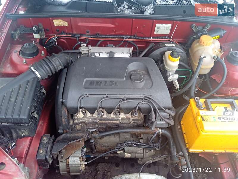 Седан Daewoo Sens 2006 в Мостиській