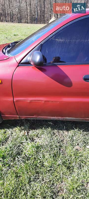 Седан Daewoo Sens 2006 в Косове