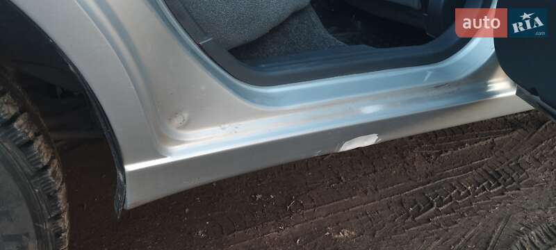 Седан Daewoo Sens 2004 в Яготине