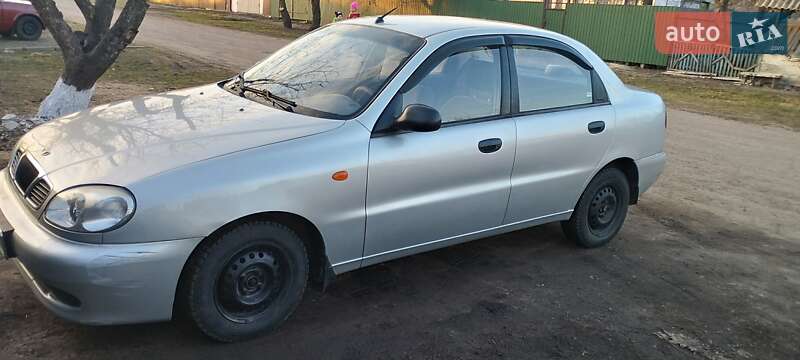 Седан Daewoo Sens 2004 в Яготине