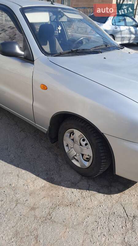 Седан Daewoo Sens 2003 в Полтаве