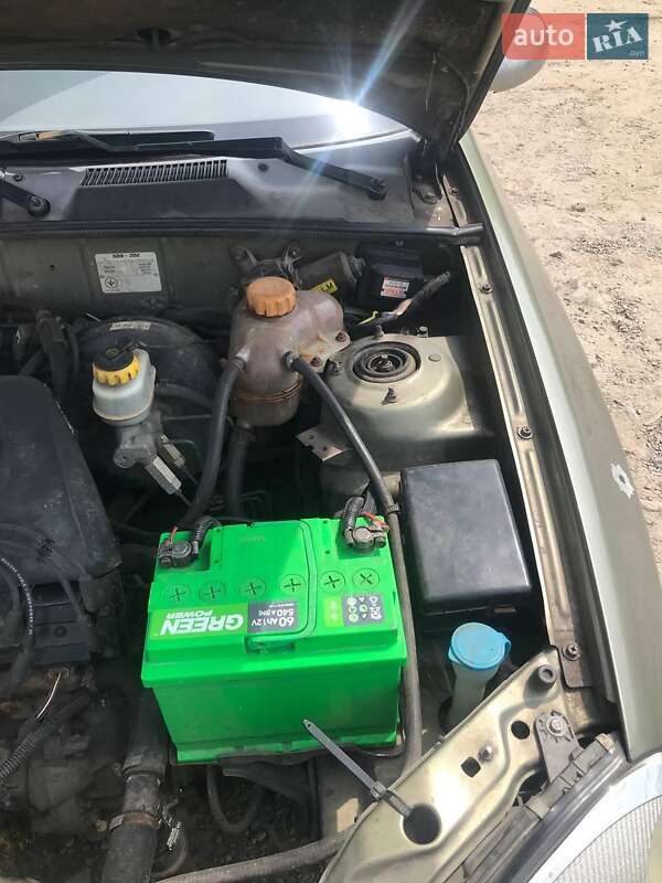 Седан Daewoo Sens 2003 в Запорожье