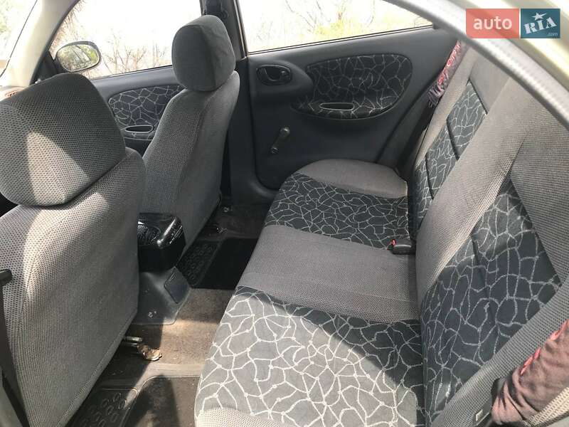Седан Daewoo Sens 2003 в Запорожье