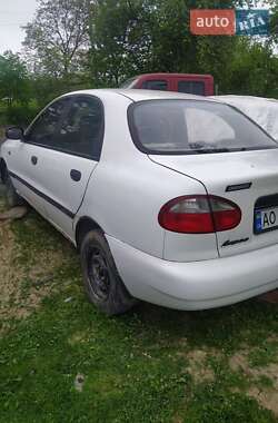 Седан Daewoo Sens 2002 в Хусте