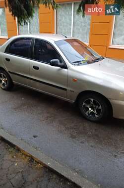 Седан Daewoo Sens 2004 в Новомосковске