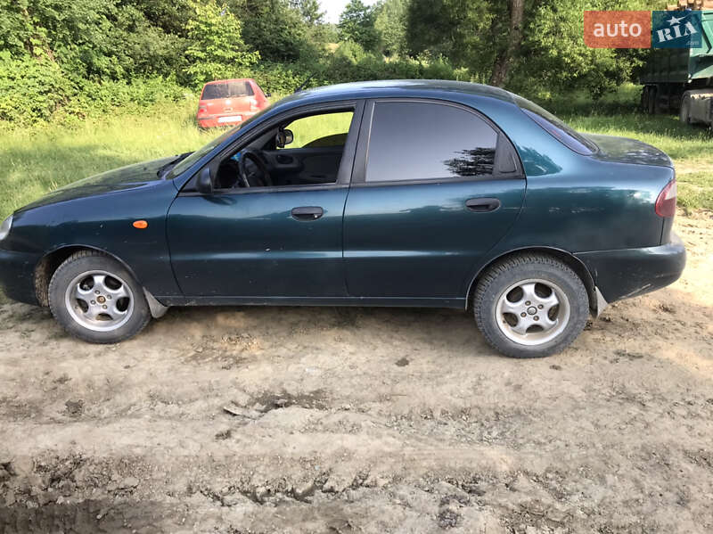 Седан Daewoo Sens 2005 в Сторожинце