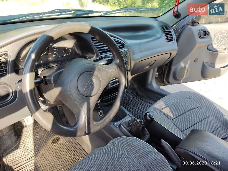 Седан Daewoo Sens 2002 в Кривому Розі