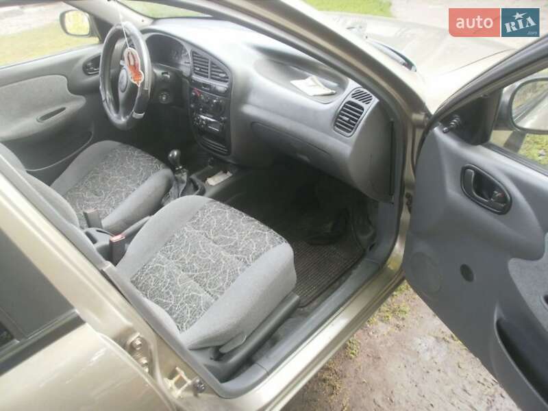 Седан Daewoo Sens 2005 в Днепре