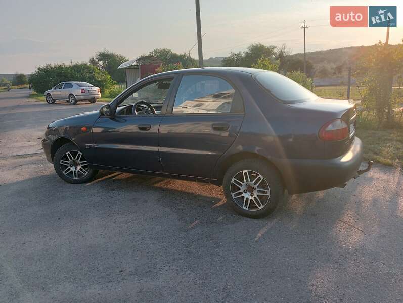 Седан Daewoo Sens 2004 в Светловодске
