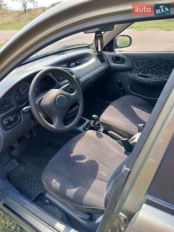 Седан Daewoo Sens 2004 в Николаеве