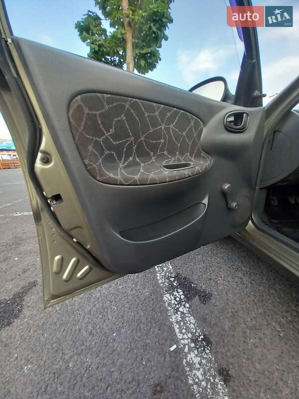 Седан Daewoo Sens 2003 в Тячеві