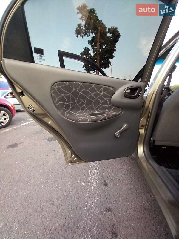 Седан Daewoo Sens 2003 в Тячеві