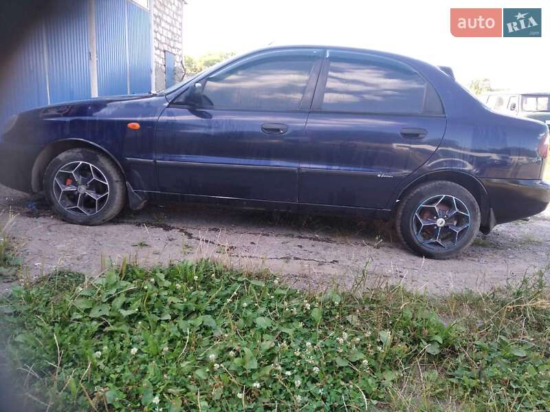 Седан Daewoo Sens 2004 в Радехові