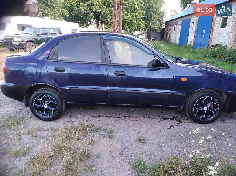Седан Daewoo Sens 2004 в Радехові