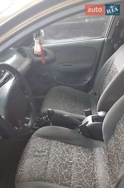 Седан Daewoo Sens 2005 в Ромнах