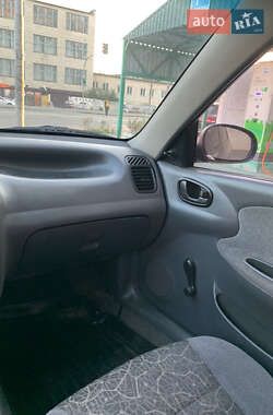 Седан Daewoo Sens 2004 в Києві