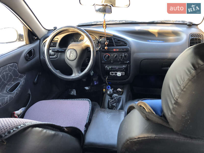 Седан Daewoo Sens 2004 в Киеве
