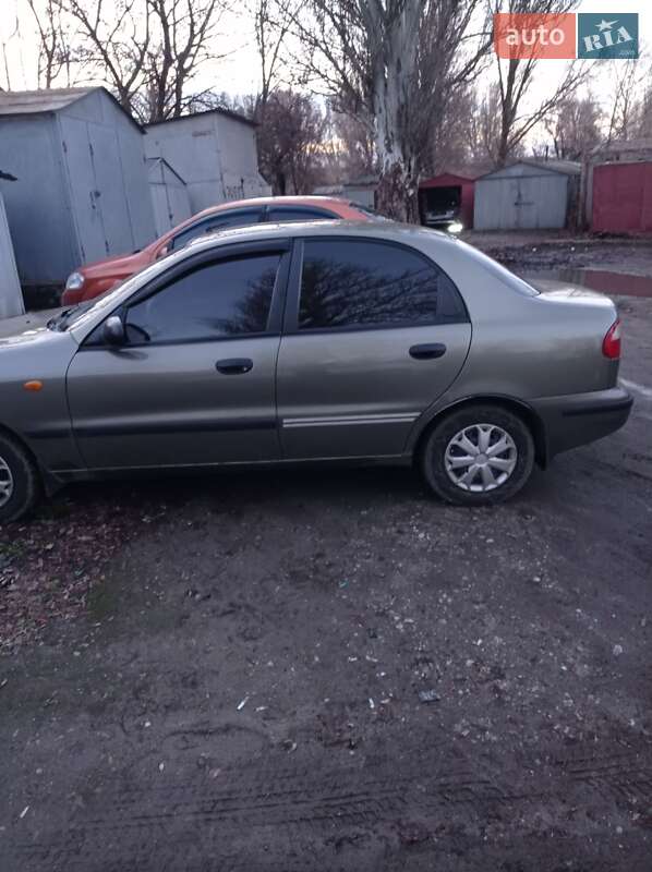 Седан Daewoo Sens 2003 в Днепре