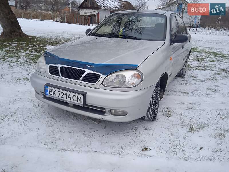 Седан Daewoo Sens 2006 в Остроге