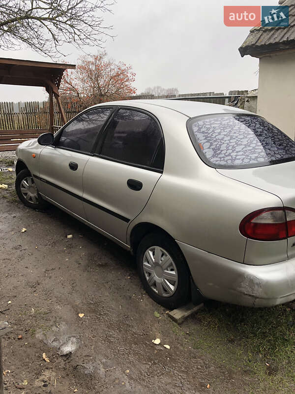 Седан Daewoo Sens 2005 в Кременце