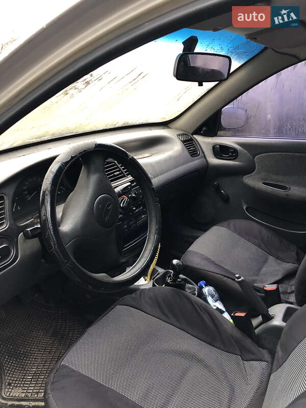 Седан Daewoo Sens 2005 в Кременце